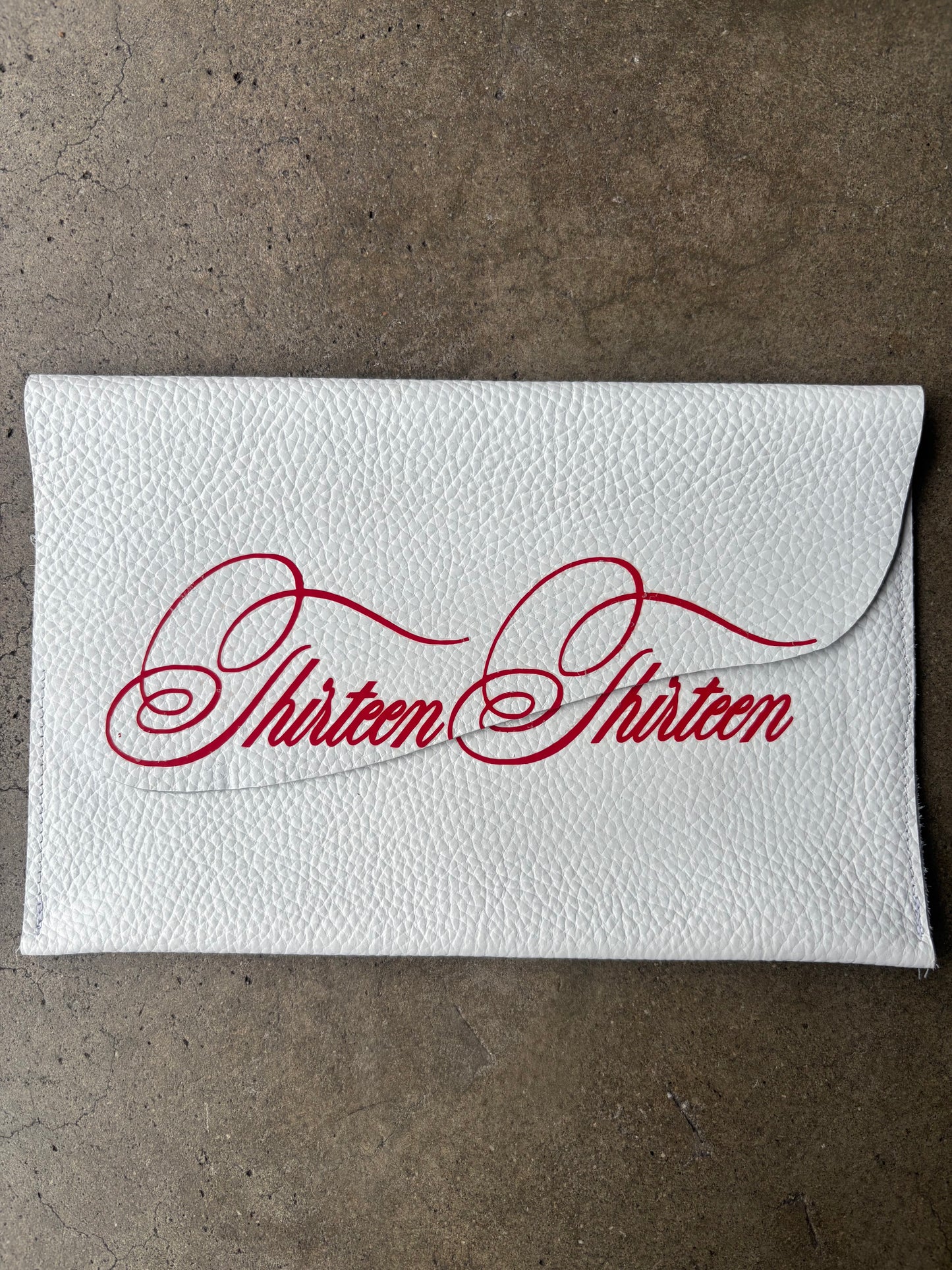 THIRTEENTHIRTEEN WHITE LEATHER CLUTCH