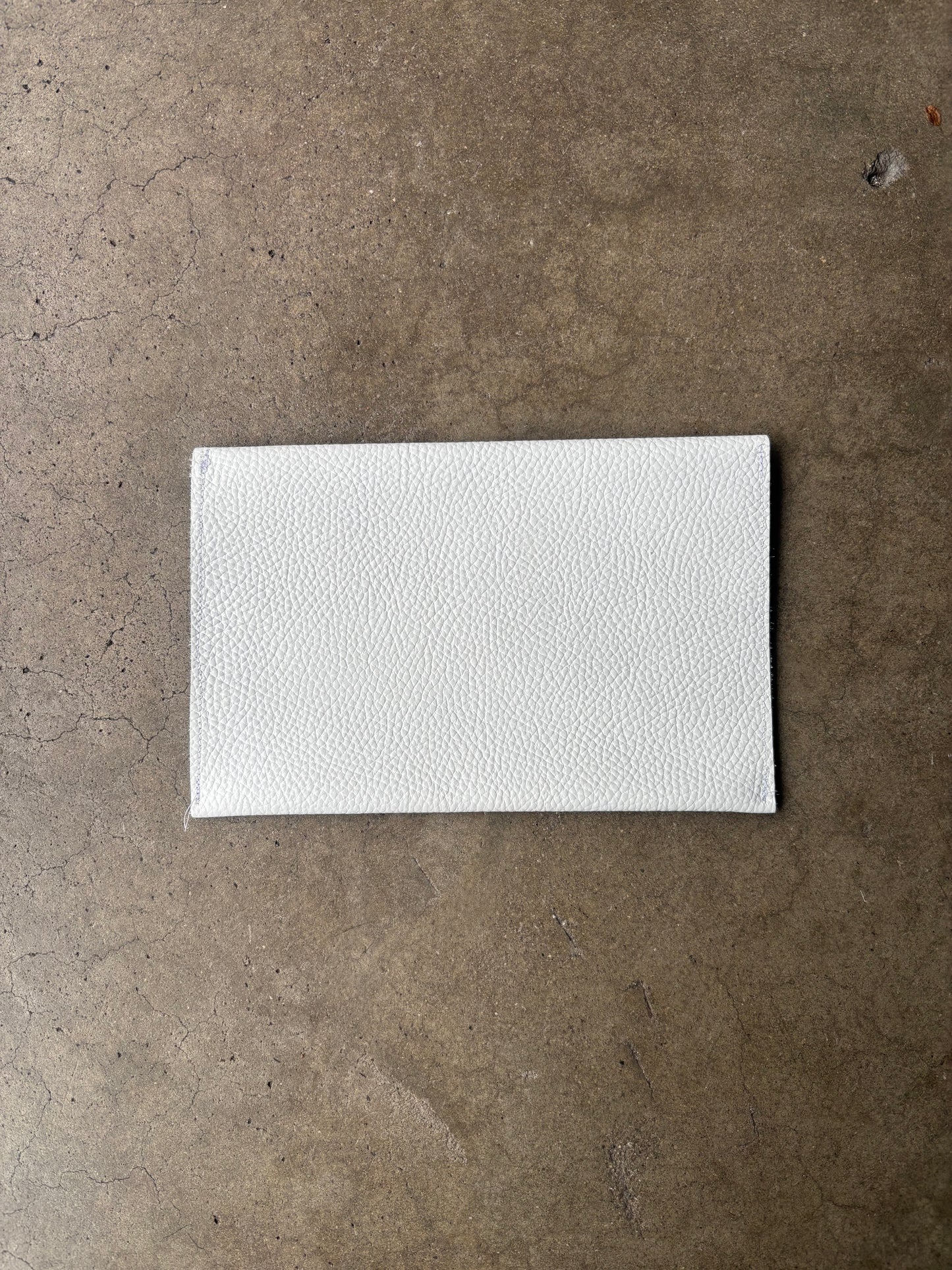 THIRTEENTHIRTEEN WHITE LEATHER CLUTCH