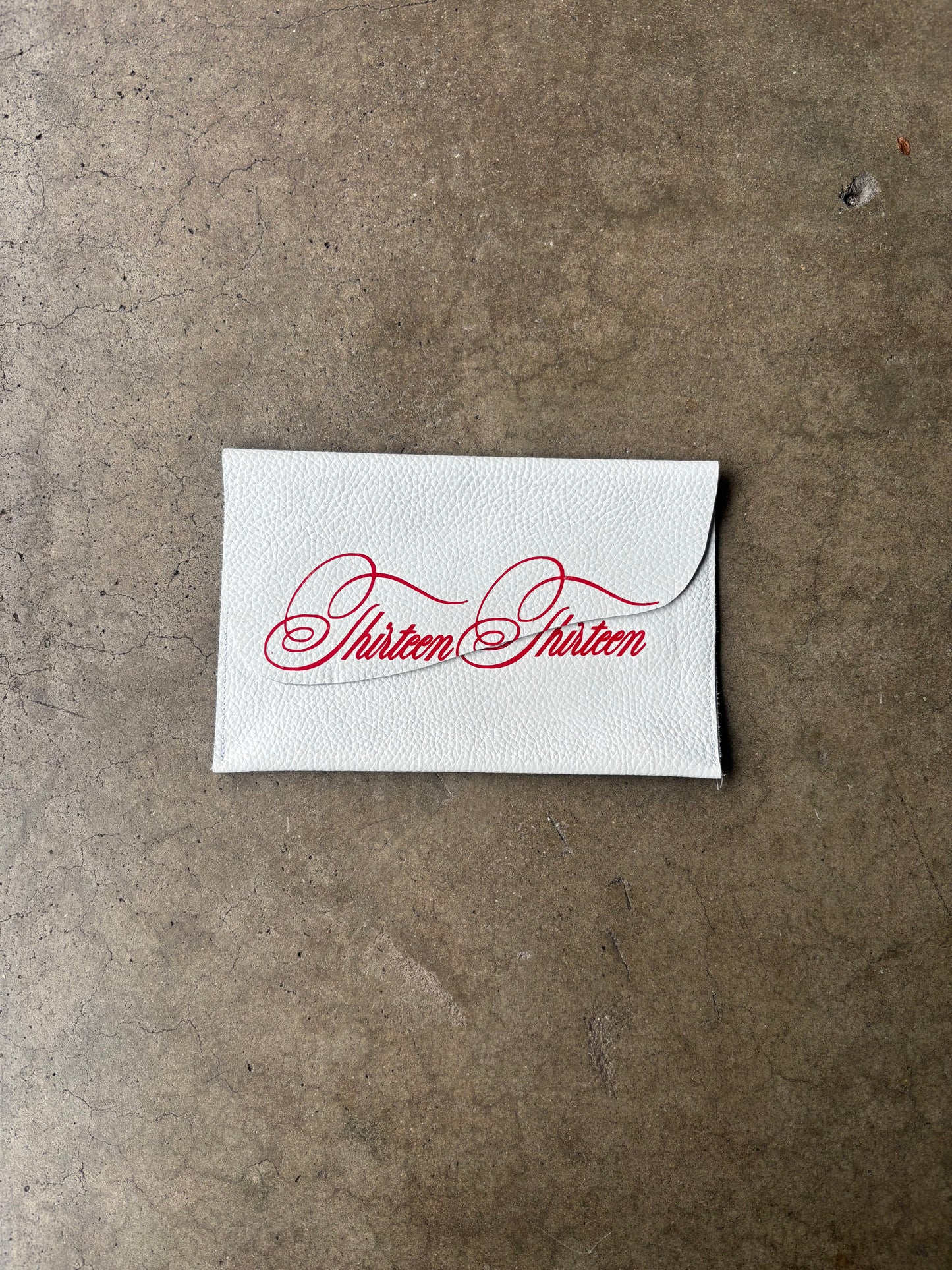 THIRTEENTHIRTEEN WHITE LEATHER CLUTCH